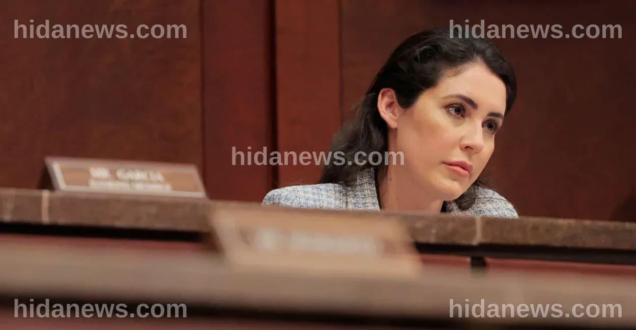 Floridian Pushes Bill to Ban Stock Trading by Congress Members